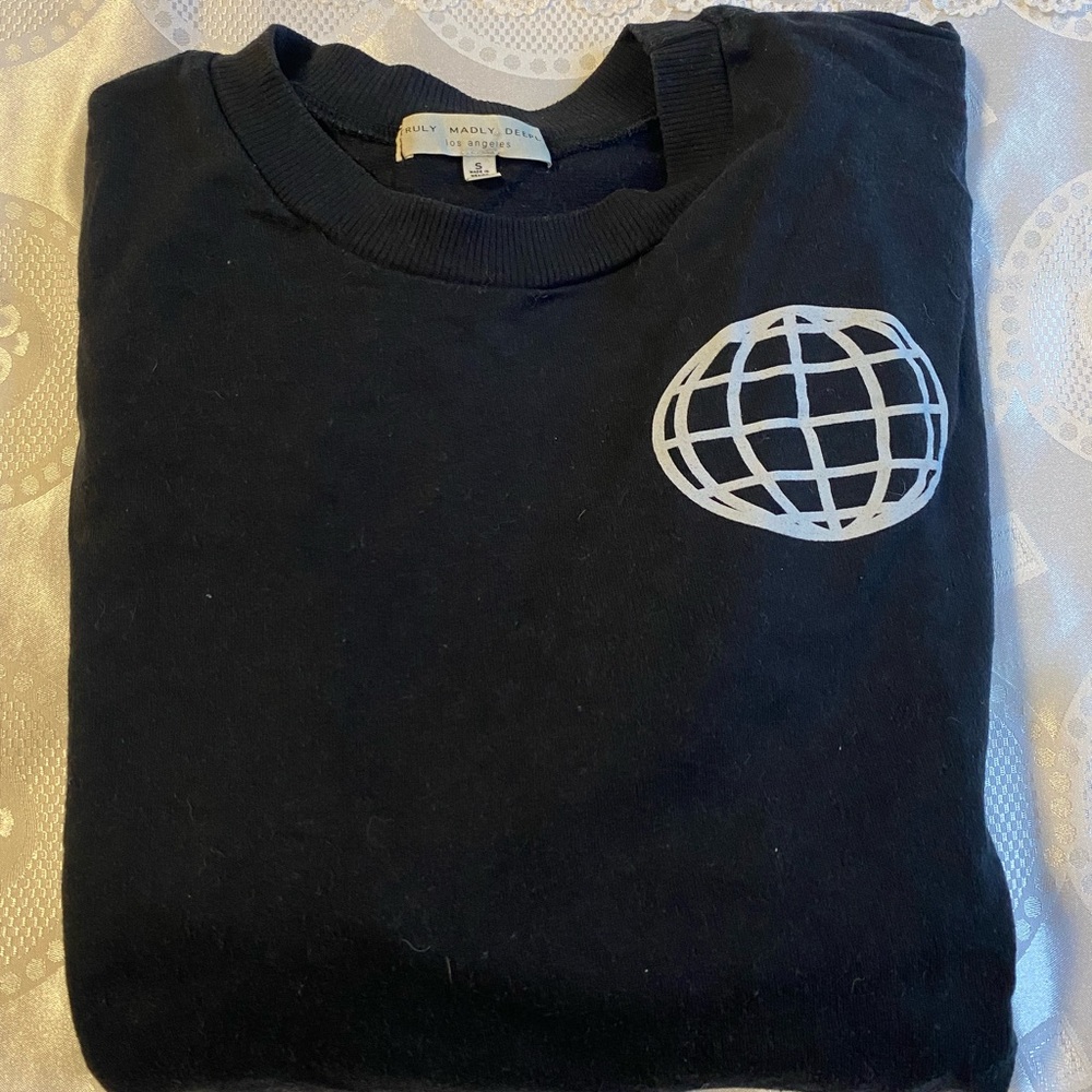Urban Outfitters Truly Madly Deeply cropped sweater with flags and globe